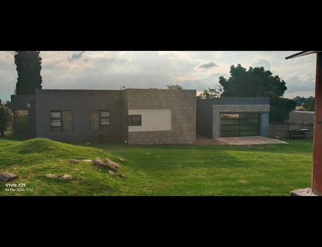 3 BEDROOM HOUSE FOR SALE IN ESTHER PARK